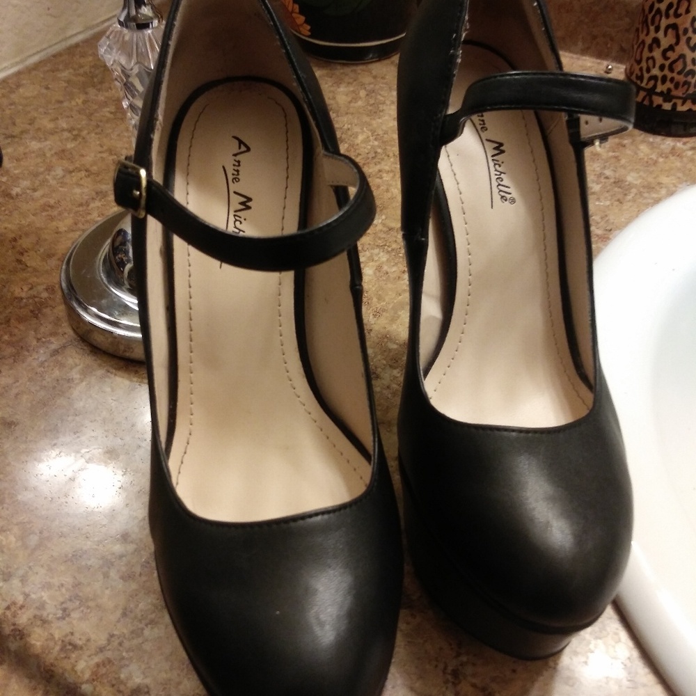 Anne Michelle heels size 6 1/2